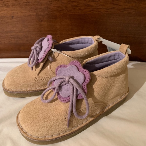 Baby Gap Suede Desert Boot with Purple Flowers Size 11 - Picture 1 of 11